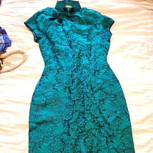 COPY - 1960 Hong Kong vintage wiggle dress high neck tapestry fabric